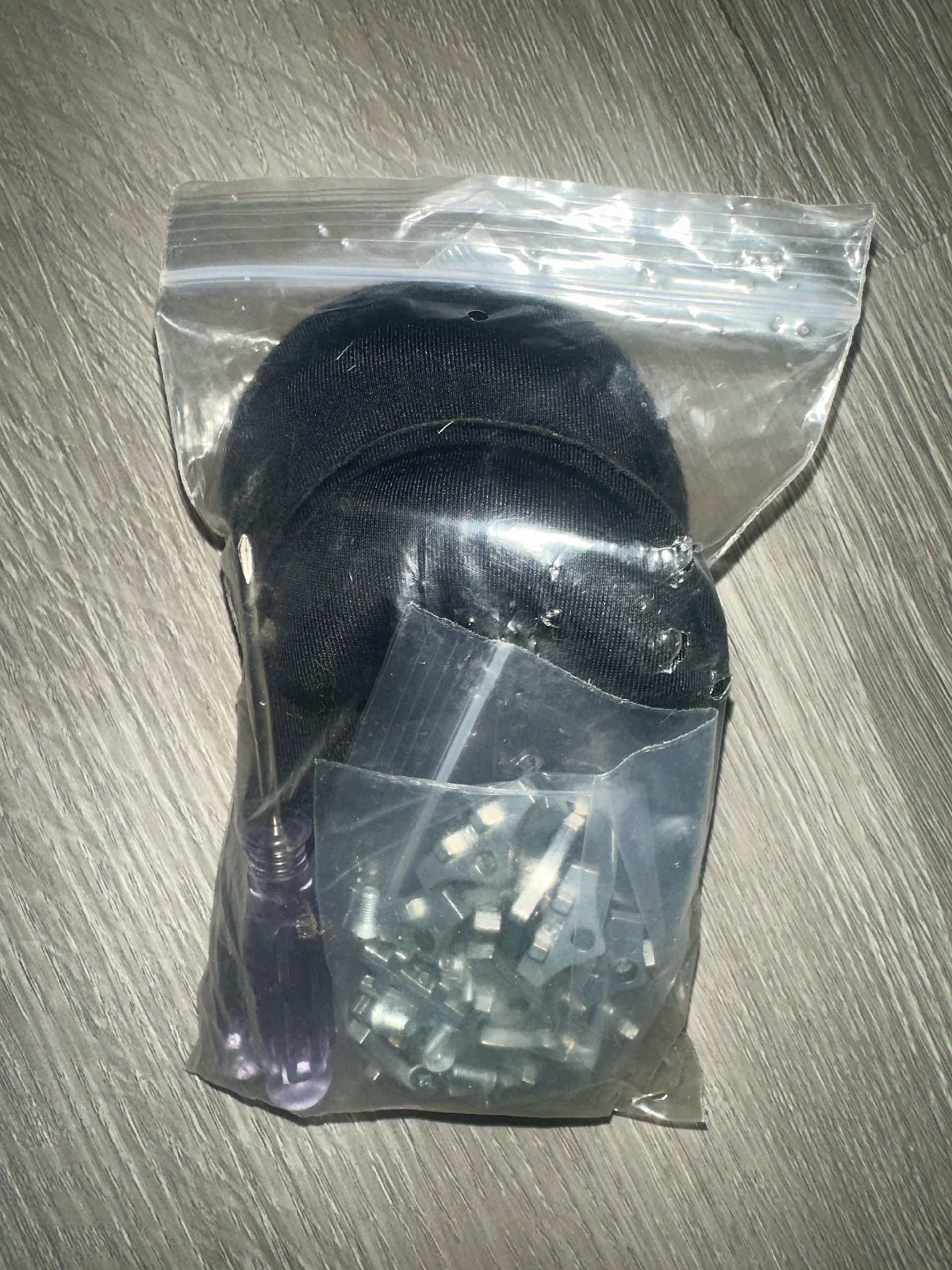 RXR Crossed Knee Braces (M)
