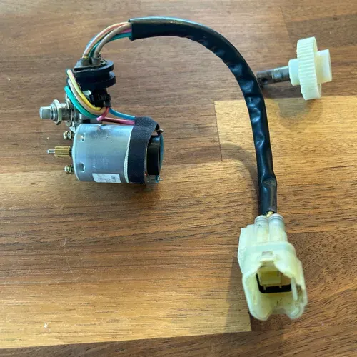  HONDA CR250R CR125 OEM RC power valve servo motor 