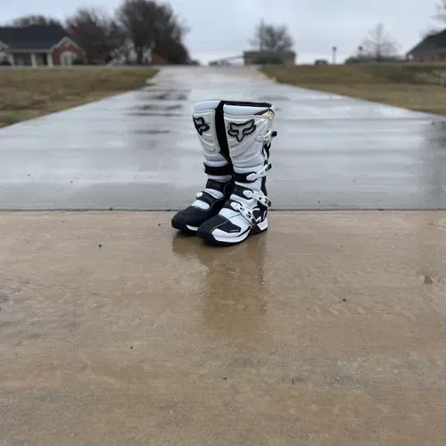 Brand New Fox Comp5 Boots Size 9