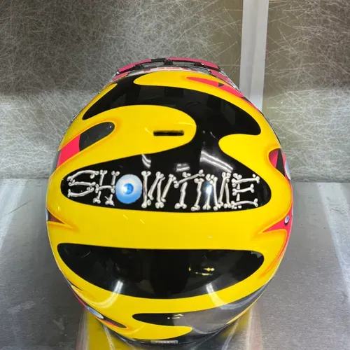 Bell McGrath Moto 6 Replica