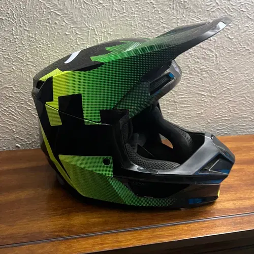 Fox Racing | V1 TAYZER HELMET