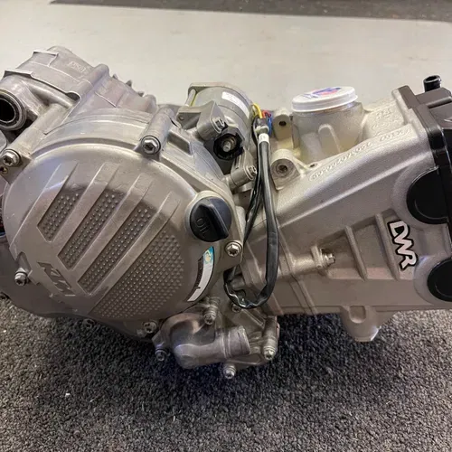 Ktm 250 store engine
