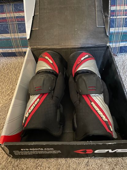 Youth EVS Protective Vision Knee Braces- Size M