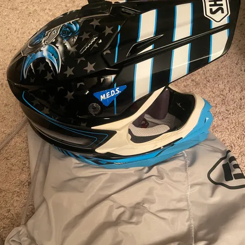 Shoei Black/Blue Helmet - Size M With Extra Pads