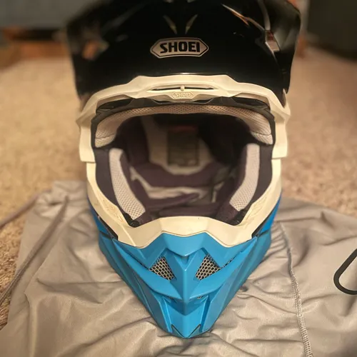 Shoei Black/Blue Helmet - Size M With Extra Pads