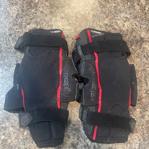 Troy Lee Designs 6400 Knee Braces