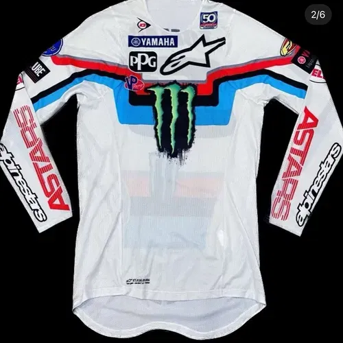 Eli Tomac 2022 Jersey & Plate