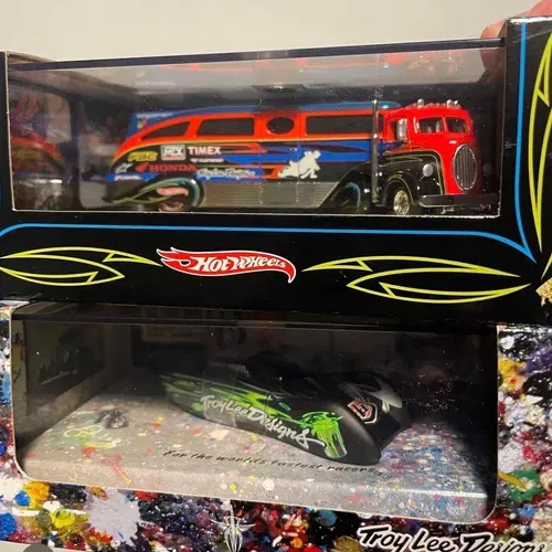Hot wheels - Road Champs Toy Dirtbike Collectibles 