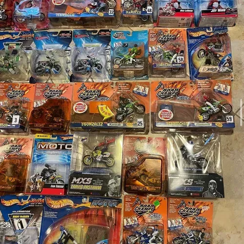 Hot wheels - Road Champs Toy Dirtbike Collectibles 