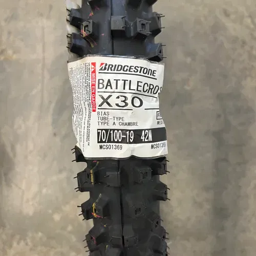 19" Bridgestone Battlecross X30