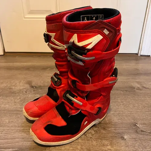Aplinestars Tech 7s Size 4