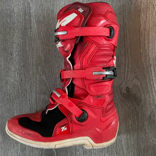 Aplinestars Tech 7s Size 4