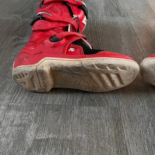Aplinestars Tech 7s Size 4