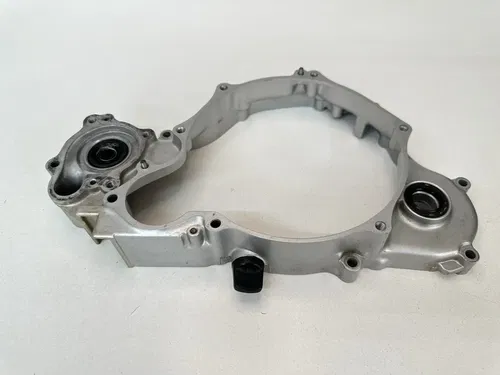 OEM 90-97 YAMAHA YZ250 YZ 250 RIGHT SIDE ENGINE INNER CRANKCASE CLUTCH COVER