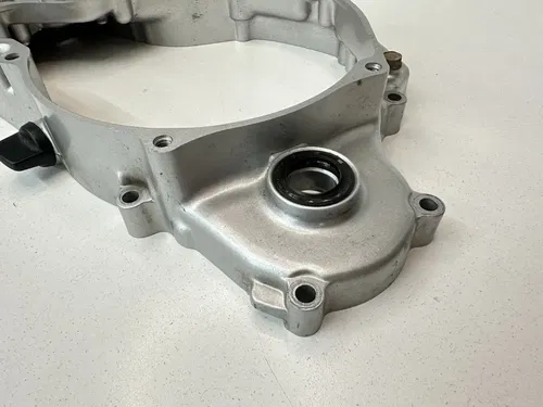 OEM 90-97 YAMAHA YZ250 YZ 250 RIGHT SIDE ENGINE INNER CRANKCASE CLUTCH COVER