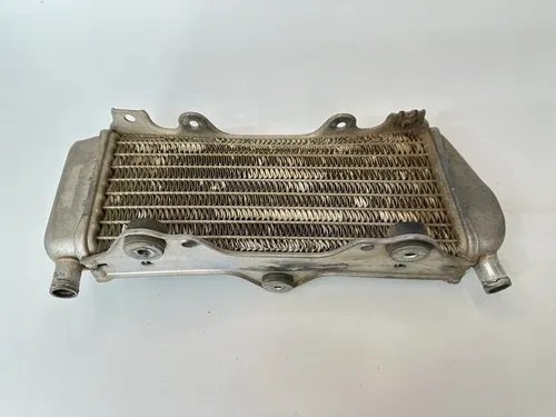 #2 OEM 96 97 98 99 00 01 YAMAHA YZ 250 YZ250 LEFT  SIDE COOLING RAD RADIATOR