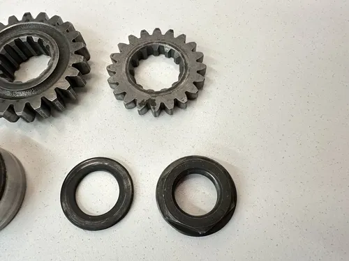 OEM 88-97 YZ250 WR250 WR YZ 250 CLUTCH CRANK PRIMARY DRIVE GEARS & NUT ASSY