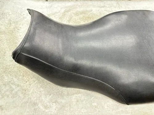USED OEM 02-08 YAMAHA 660 GRIZZLY COMPLETE SEAT & COVER ASSY 5KM-24710-00-00