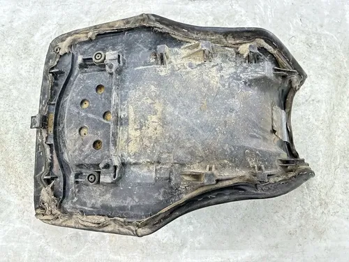 USED OEM 02-08 YAMAHA 660 GRIZZLY COMPLETE SEAT & COVER ASSY 5KM-24710-00-00