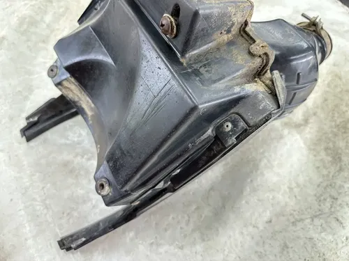 USED OEM 06 2006 YAMAHA YZ250F AIR INTAKE FILTER CLEANER BOX W JOINT DUCT TUBE