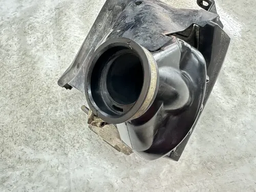 USED OEM 06 2006 YAMAHA YZ250F AIR INTAKE FILTER CLEANER BOX W JOINT DUCT TUBE