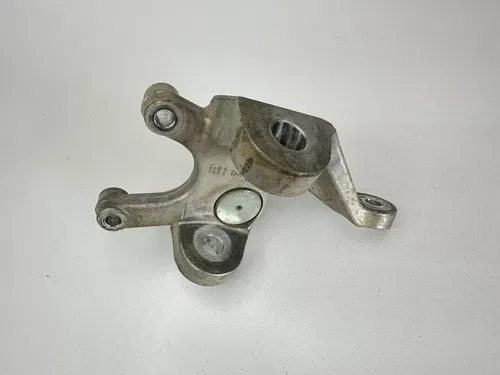 OEM 06-07 POLARIS 200 SAWTOOTH / 05-09 PHOENIX RIGHT STEERING SPINDLE KNUCKLE