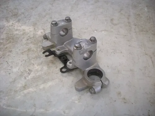 00-04 YAMAHA TTR TT-R 125 STEERING FORKS TOP UPPER TRIPLE TREE CLAMP W MOUNTS