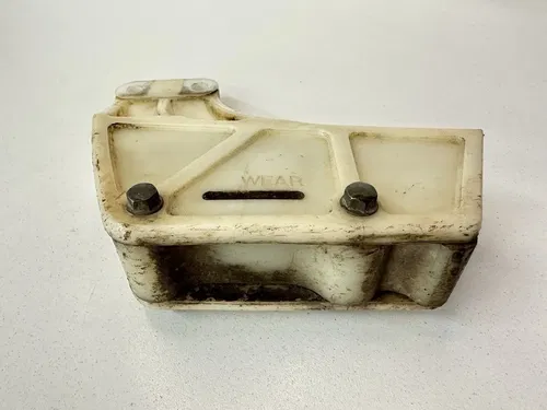 USED OEM 1985 85 HONDA XR250R XR 250 / 84-01 XR200R SWINGARM REAR CHAIN GUIDE