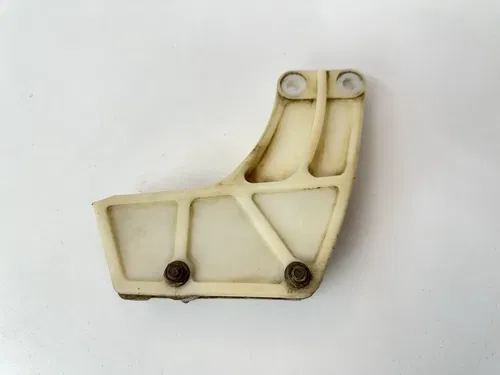 USED OEM 1985 85 HONDA XR250R XR 250 / 84-01 XR200R SWINGARM REAR CHAIN GUIDE