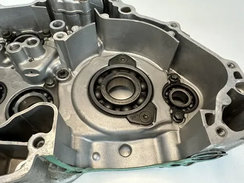 #2 98-01 YAMAHA WR400F WR426F YZ400F YZ426F RIGHT SIDE ENGINE CASE CRANKCASE