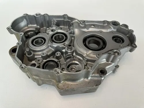 #2 98-01 YAMAHA WR400F WR426F YZ400F YZ426F RIGHT SIDE ENGINE CASE CRANKCASE