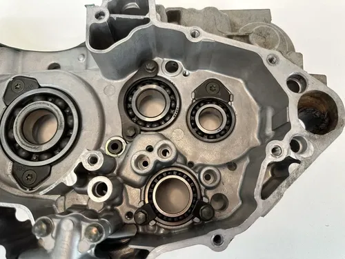 #2 98-01 YAMAHA WR400F WR426F YZ400F YZ426F RIGHT SIDE ENGINE CASE CRANKCASE