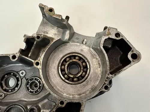 90 91 92 HONDA CR 125 CR125 CR125R LEFT SIDE ENGINE CASE CRANKCASE (REPAIRED)