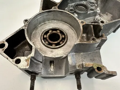 90 91 92 HONDA CR 125 CR125 CR125R LEFT SIDE ENGINE CASE CRANKCASE (REPAIRED)