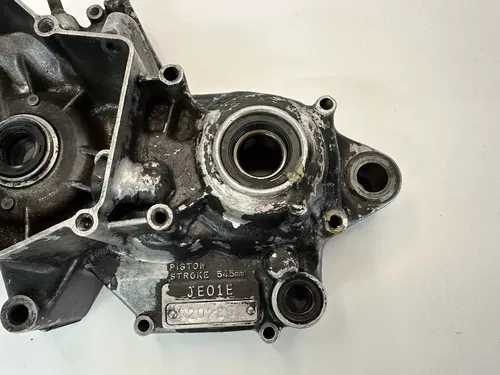 90 91 92 HONDA CR 125 CR125 CR125R LEFT SIDE ENGINE CASE CRANKCASE (REPAIRED)