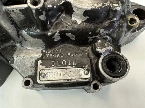 90 91 92 HONDA CR 125 CR125 CR125R LEFT SIDE ENGINE CASE CRANKCASE (REPAIRED)