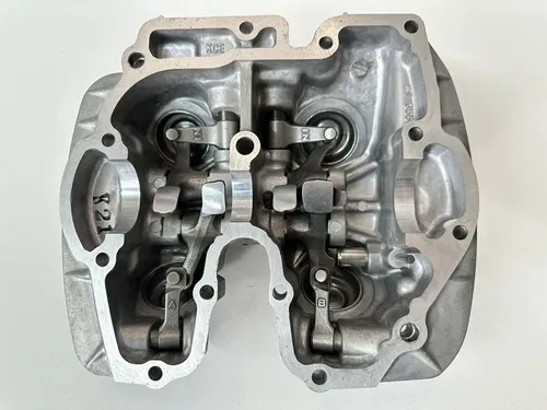 OEM 96-04 OEM HONDA XR250R XR 250 ENGINE MOTOR CYLINDER HEAD COVER W ROCKER ARMS