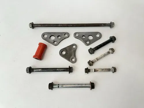 OEM 1985 85 HONDA XR250R XR 250 R ENGINE MOTOR MOUNTS BRACKETS BOLTS & HANGERS