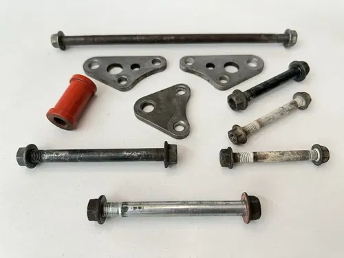 OEM 1985 85 HONDA XR250R XR 250 R ENGINE MOTOR MOUNTS BRACKETS BOLTS & HANGERS