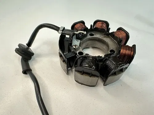 OEM 1985 85 HONDA XR250R XR 250 200 XR200R ENGINE STATOR GENERARTOR ALTERNATOR