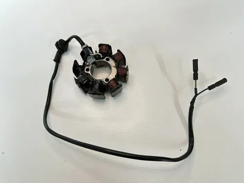 OEM 1985 85 HONDA XR250R XR 250 200 XR200R ENGINE STATOR GENERARTOR ALTERNATOR