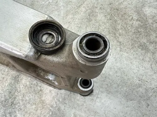 OEM 96-04 OEM HONDA XR250R XR 250 REAR SWINGARM SWING ARM 52200-KCE-000