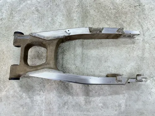OEM 96-04 OEM HONDA XR250R XR 250 REAR SWINGARM SWING ARM 52200-KCE-000