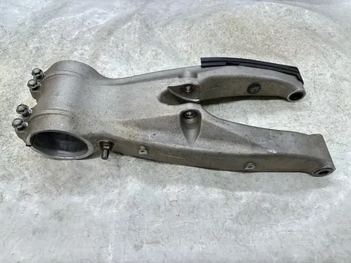 USED OEM 08-14 KAWASAKI KFX450R REAR SWINGARM SWING ARM 26031-0404