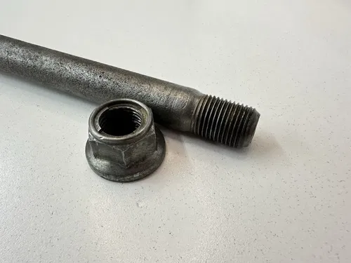 03-08 SUZUKI LTZ LT-Z 400 Z KFX DVX SWINGARM PIVOT BOLT SHAFT & NUT 61211-07G10