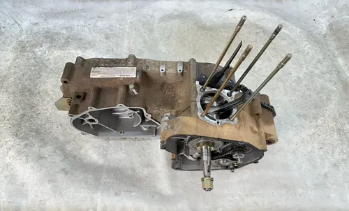 2007 07 POLARIS 200 SAWTOOTH ENGINE MOTOR CRANKSHAFT CRANKCASE CASES BOTTOM END