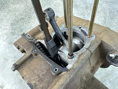 2007 07 POLARIS 200 SAWTOOTH ENGINE MOTOR CRANKSHAFT CRANKCASE CASES BOTTOM END