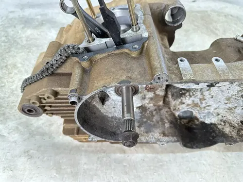 2007 07 POLARIS 200 SAWTOOTH ENGINE MOTOR CRANKSHAFT CRANKCASE CASES BOTTOM END
