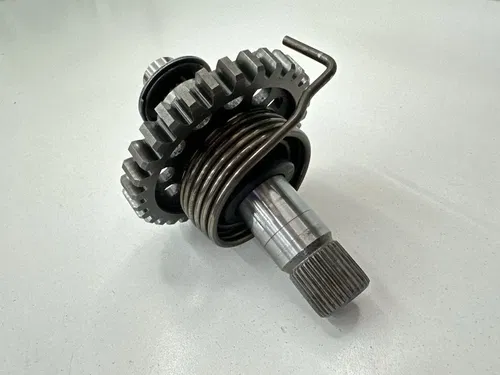 03 04 05 YAMAHA YZ450F / 04-06 WR450F KICK START STARTER SHAFT & GEAR ASSY
