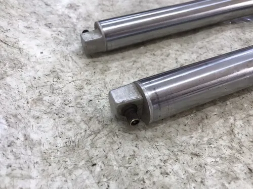 USED OEM 82 83 84 HONDA XR 200 LEFT & RIGHT FRONT FORKS SUSPENSION SET PAIR